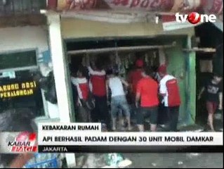 Api Melahap Puluhan Rumah di Taman Sari