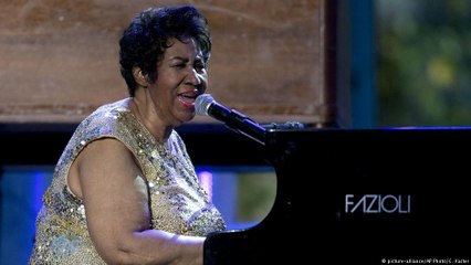Fãs prestam homenagens a Aretha Franklin