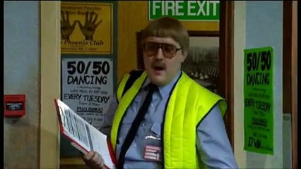 Phoenix Nights - S1E3