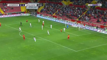 18 VARELA SOL KANAT (LEFT WINGER)