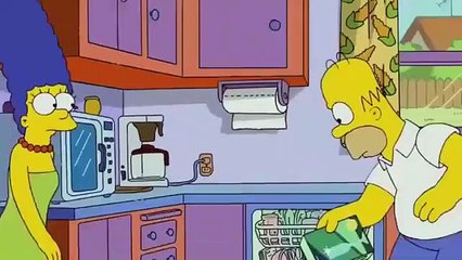 The Simpsons - Marge examines the strange thing in Bart's ear