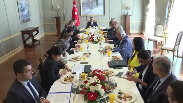 Cumhurbaşkanı Yardımcısı Oktay, Tim Heyetini Kabul Etti