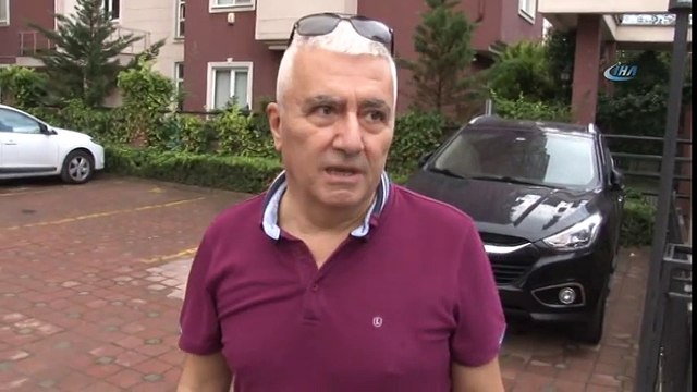 Ümraniye'de Yokuş Aşağı İnen Yolcu Otobüsü Araca Çarptı: 2 Yaralı