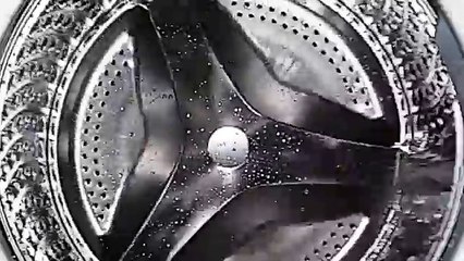 QuickDrive™ vs. Samsung Conventional Washing Machine