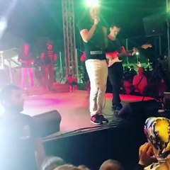Murat Kekilli konser esnasında Trump'a tepki gösterdi: Trump, Allah senin belanı versin!