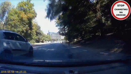 Stop Cham #193 - Niebezpieczne i chamskie sytuacje na drogach