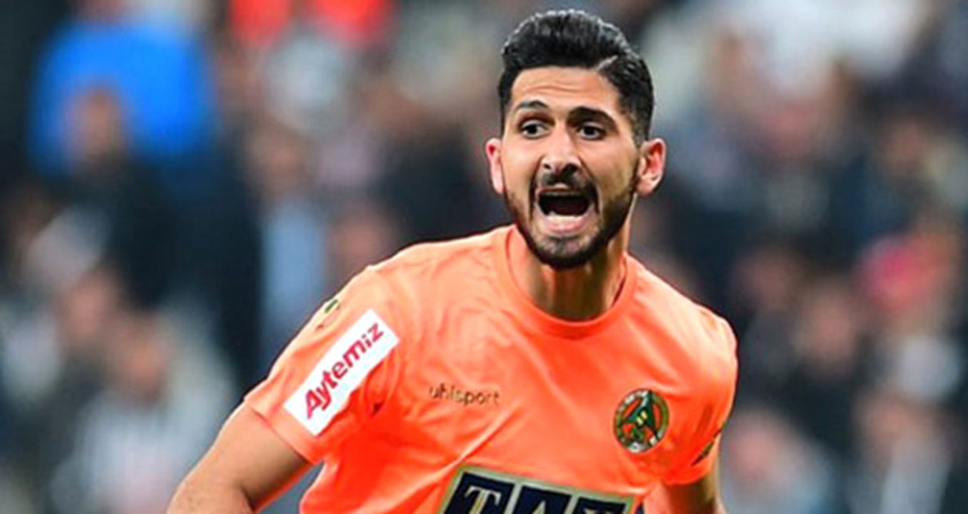 Son Dakika! Galatasaray, Emre Akbaba'nın Transferi İçin Görüşmelere Başlandığını KAP'a Bildirdi