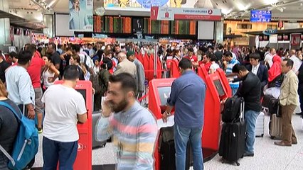 Atatürk Havalimanı’nda Kurban Bayramı yoğunluğu