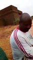 #أغنية_حقيبة على مجرى السيل تشعل الأسافير..    أشعل مقطع فيديو يظهر فتاة في مقتبل العمر وهي تردد إحدى أغنيات الحقيبة الشهيرة في السودان مواقع التواصل الاجتماع