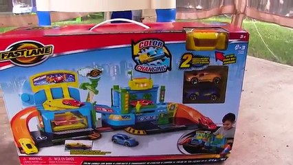 Cars for Kids | Hot Wheels Fast Lane Color Change Car Wash Playset | Fun Toy Cars for Kids