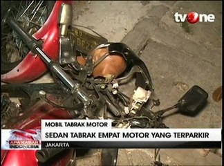 Mobil BMW Tabrak 4 Motor yang Sedang Parkir