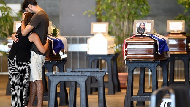 Genova, i funerali delle vittime nel crollo del ponte Morandi
