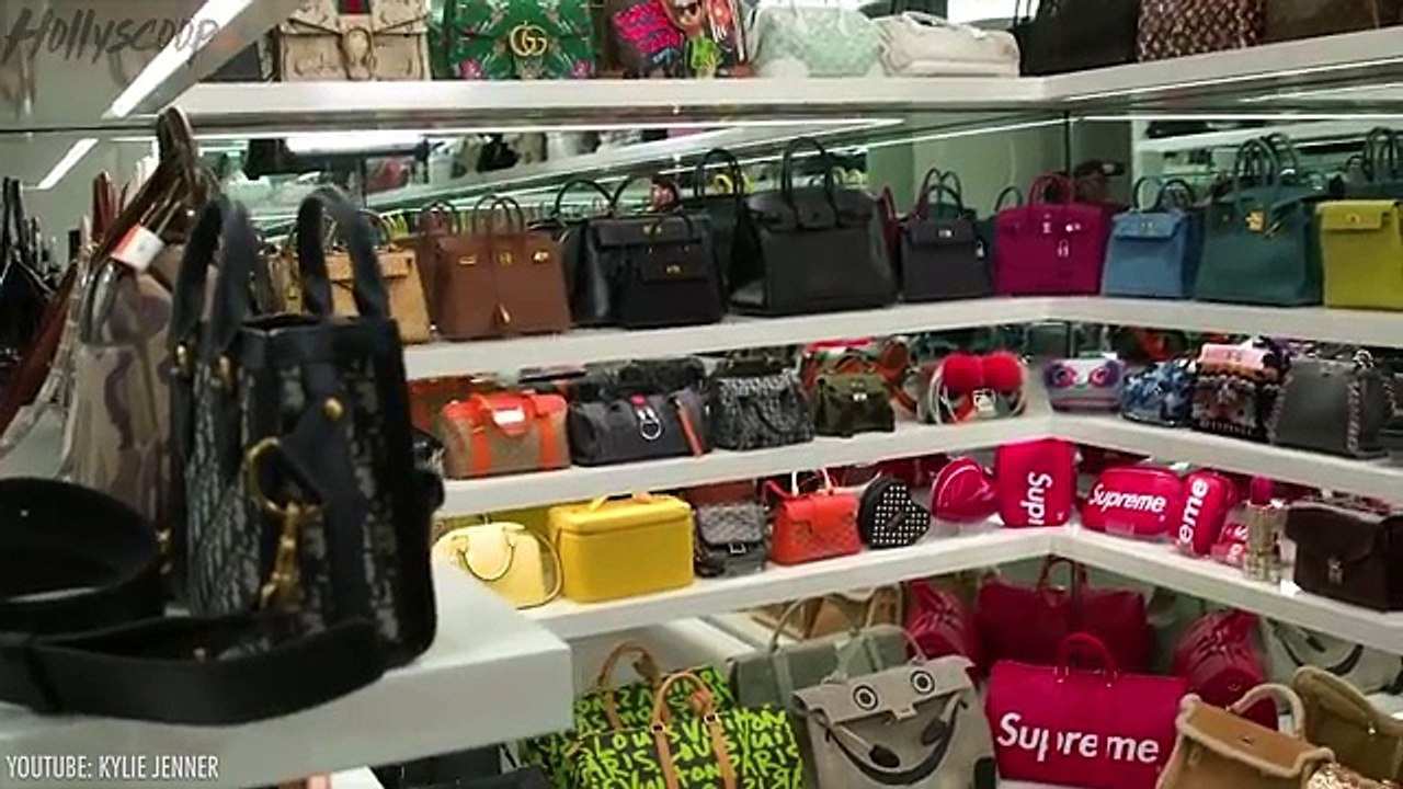 Kylie Jenner WONT HELP Poor People Because “ They Dont Work Hard Like Her!”?