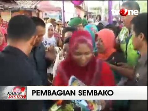 Pembagian Sembako Gratis di Bandar Lampung Nyaris Ricuh