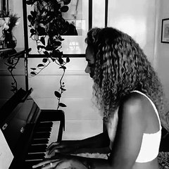Leona Lewis Perform _Say A Little Prayer_ in Tribute to Aretha Franklin