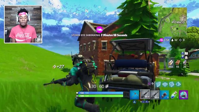 McDonalds HELPS ME WIN A GAME OF FORTNITE! *NOT CLICKBAIT* CRAZIEST SOLO RESULT!