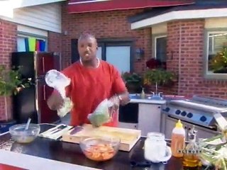 Licence to Grill S04E24 road hockey tournament