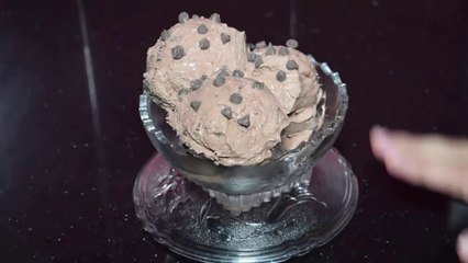 Скачать видео: Homemade Chocolate Ice Cream - Chocolate Chip Ice Cream - Easy Ice Cream Recipe