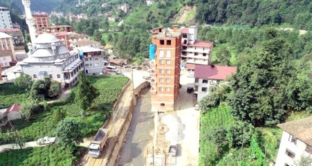 Rize'de Dere Yatağına Yapılan 7 Katlı Apartmanın Sahibi de İmar Barışı İstedi