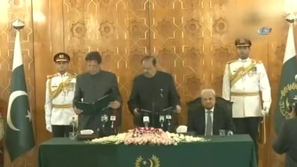 Pakistan'ın Yeni Başbakanı Yemin Etti