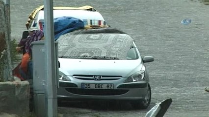 Ardahan'da Aniden Bastıran Dolu Araçları Vurdu
