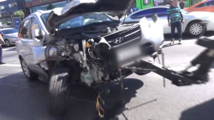 SUV 차량 인도로 돌진해 6명 부상...교회 신축 공사장서 불 / YTN