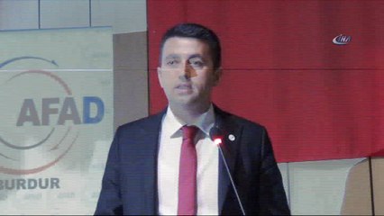 Muhtarlar ve STK'lar deprem bilgilendirme salonunu boş bıraktı