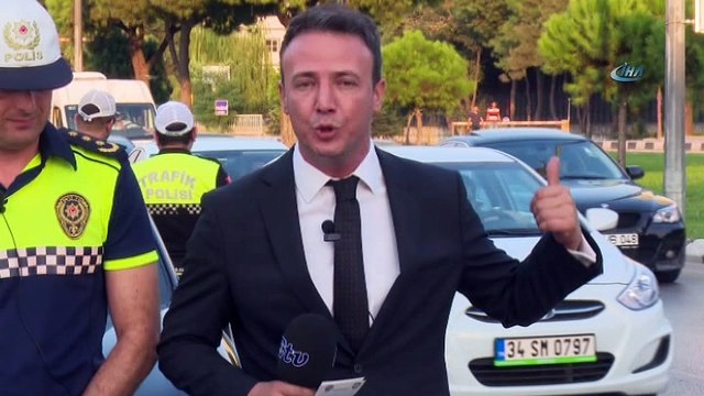 Trafiğin ortasında haber bülteni sundu