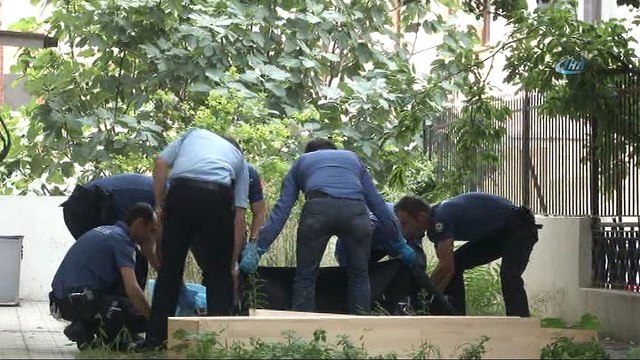 Kadıköy'de bulunan erkek cesedi Adli Tıp Kurumu'na kaldırıldı