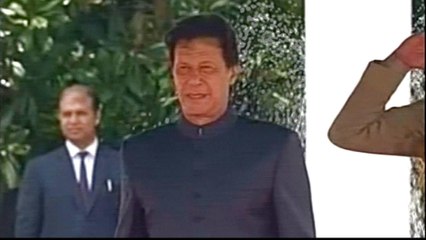 Imran Khan sworn in as Pakistan's prime minister