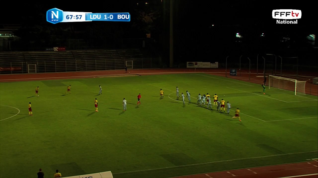 Les lyonnais très malins sur ce coup franc!