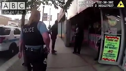 Amerika’da polislerin öldürdüğü siyahi vatandaşın, polislerle girdiği mücadele  yayınlandı