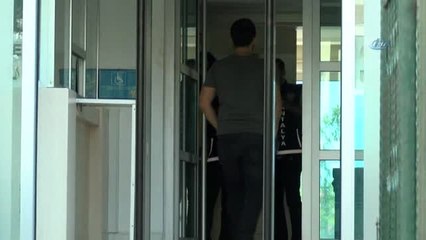 Antalya'da Gencin 2. Katından Düştüğü Evdeki Travesti Tutuklandı