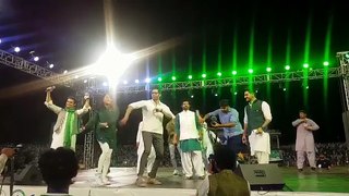 Live Performance on Good Luck Song Load Wedding - Mehwish Hayat and Fahad Mustafa
