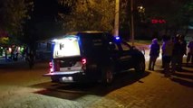 İzmir Gelin ve Damat Tarafı Oynama Sırası Yüzünden Kavga Etti 1 Ölü
