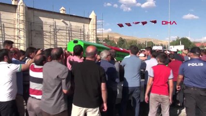 Erzincan Tercan'daki Katliamda Ölen 2 Kişi Toprağa Verildi