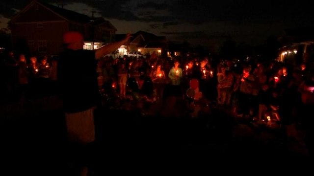 یک مرد آمریکایی به اتهام قتل همسر باردار و دو دختر خردسالش بازداشت شد