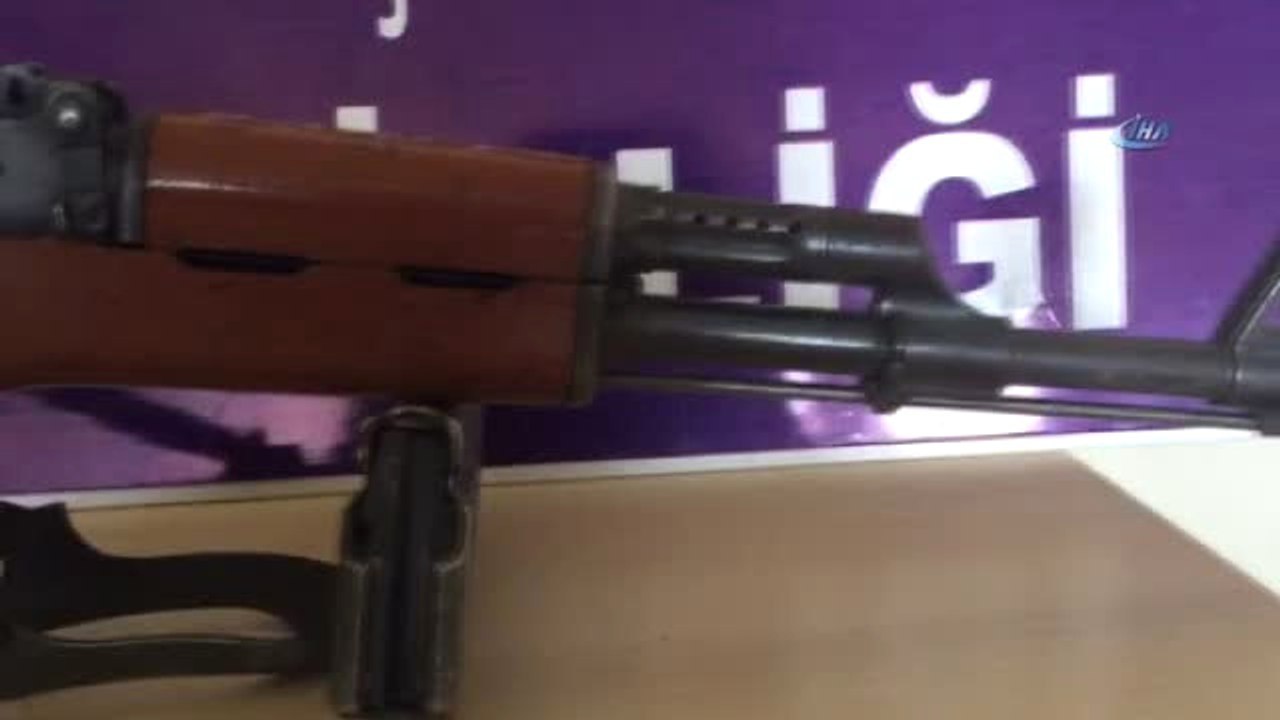 Kahramanmaraş'ta Tavuk Kümesinden Kalaşnikof Çıktı