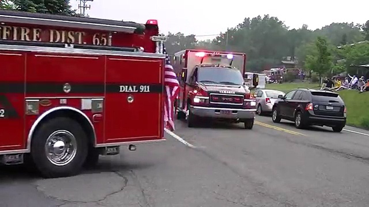 Englewood Block Party Parade 5 28 new 227.MTS video Dailymotion