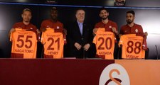 Galatasaray; Emre Akbaba, Onyekuru, Muğdat ve Nagatomo İçin İmza Töreni Düzenledi