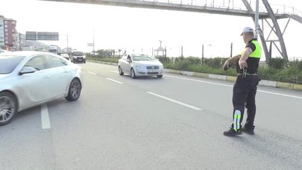 Polisten Yorulan Sürücülere Çay İkramı
