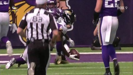 Yeldon takes short pass into red zone for 29 yards