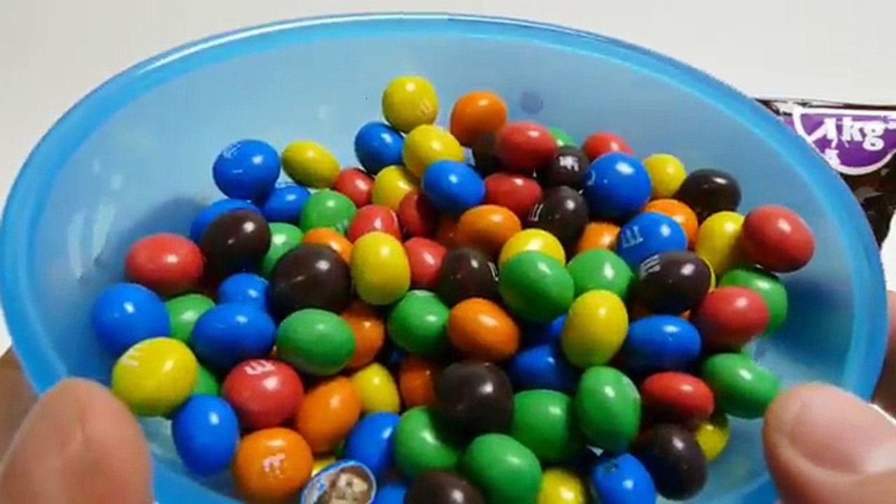 M&Ms 1kg Party Mix & Special Crispy M&Ms Blue Pack