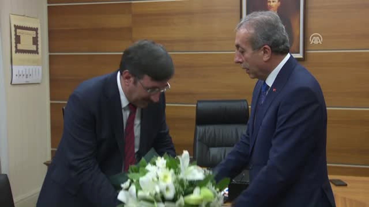 AK Parti Myk'da Devir Teslim Töreni