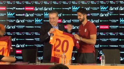 Galatasaray’da toplu imza töreni