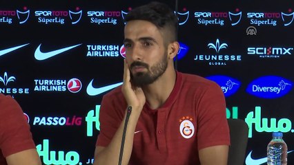 Galatasaray'da toplu imza töreni - Emre Akbaba - İSTANBUL