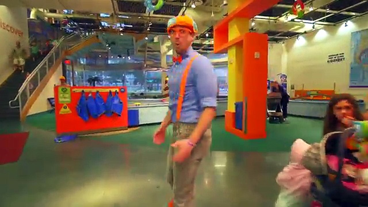 Blippi Plays at the Childrens Museum | Learn Colors for Toddlers