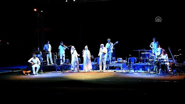 'Kardeş Türküler' grubu, Bodrum'da konser verdi - MUĞLA