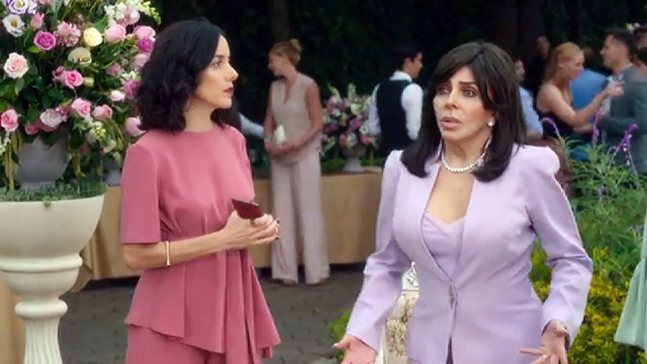 La Casa de las Flores S01E01 720p