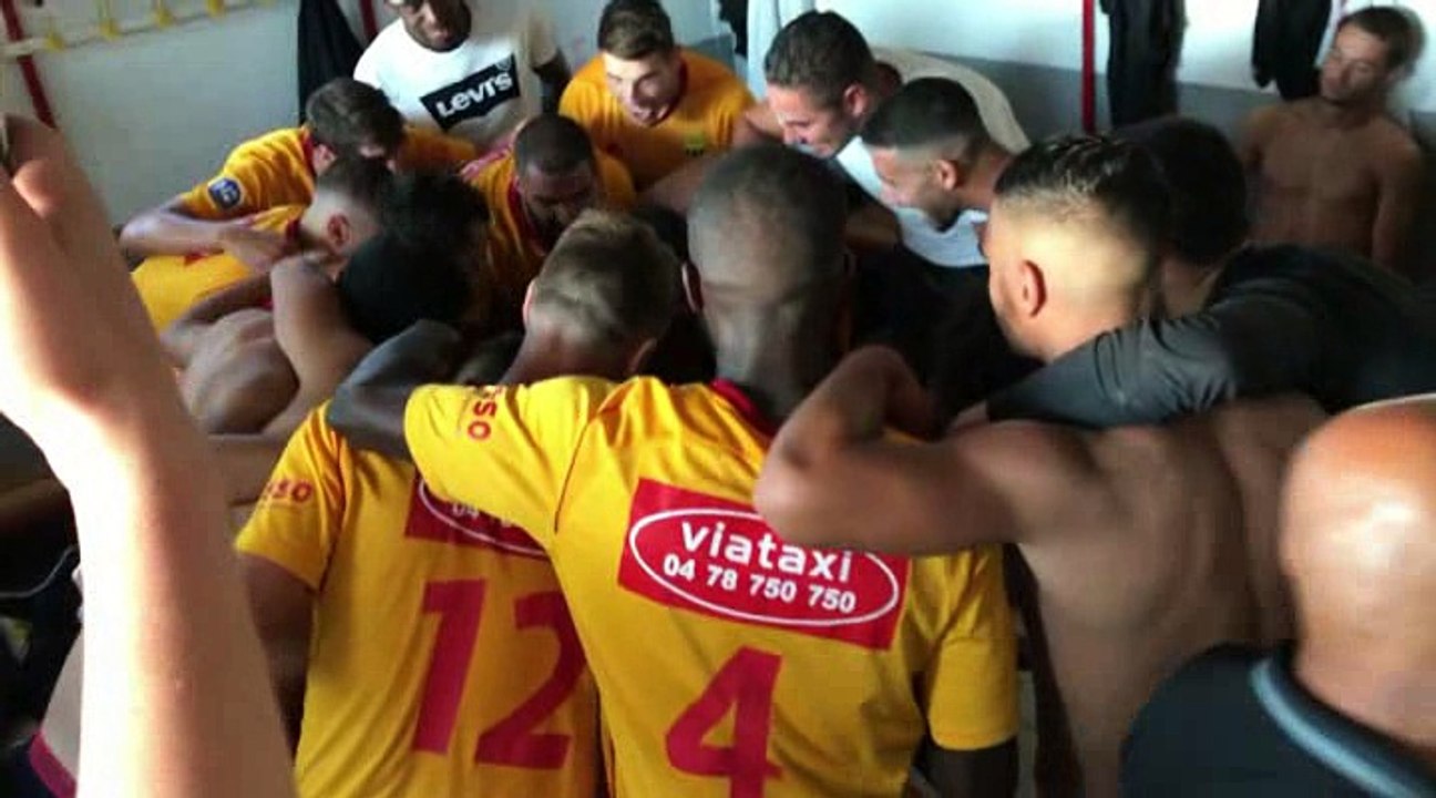 N2 - La joie du vestiaire de l'AS SAINT-PRIEST après la victoire contre MDA Foot